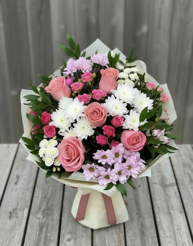 Букет цветов из: Альстромерии, Гвоздики, Розы и Хризантемы в Новоалександровске