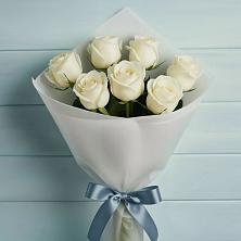 Букет 7 Белых роз Эдлесс Лав в Новоалександровске