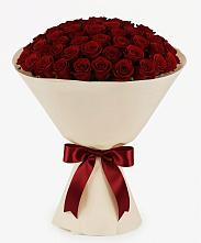 Букет 101 Бордовая роза Блэк Бакарра в Новоалександровске