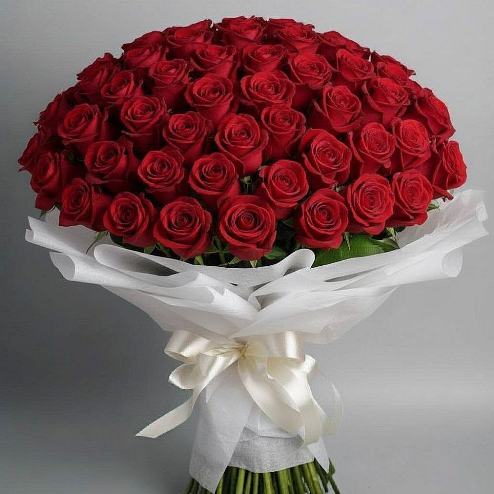 Букет 101 Красная роза Блэк Мэджик в Новоалександровске