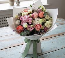 Букет цветов из:  Розы, Лизиантусы и Гвоздики в Новоалександровске