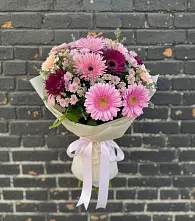 Букет цветов из:  Герберы и Хризантемы в Новоалександровске