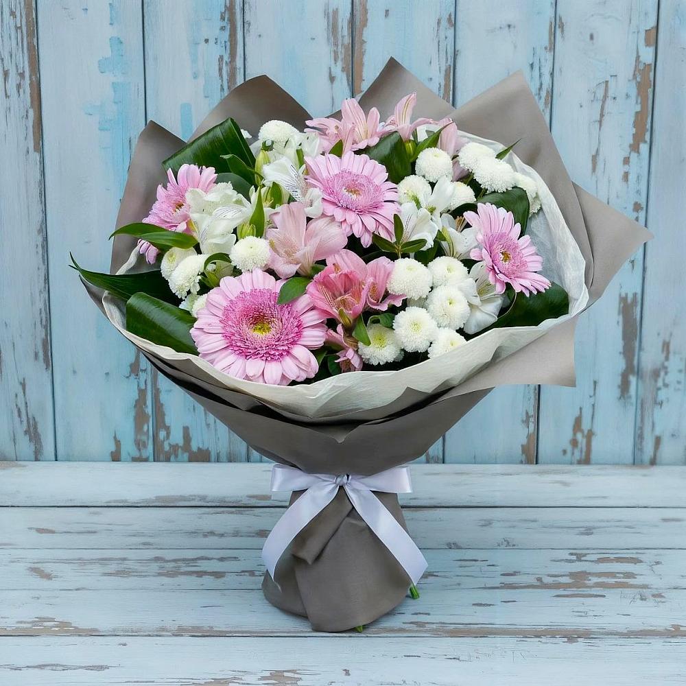 Букет цветов из: Герберы, Альстромерии и Хризантемы в Новоалександровске