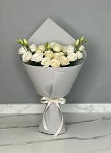 Букет цветов из:  Розы и Лизиантусы в Новоалександровске